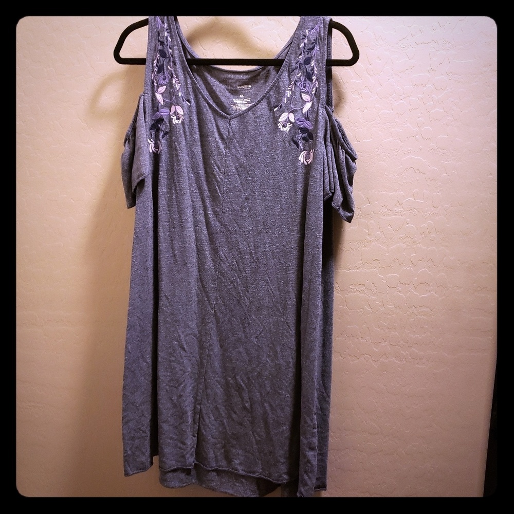 Women's clothing